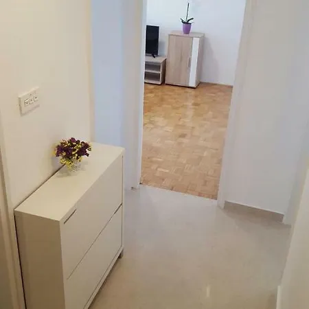 Comfy Sunny Ap. Free Parking Appartement Zadar
